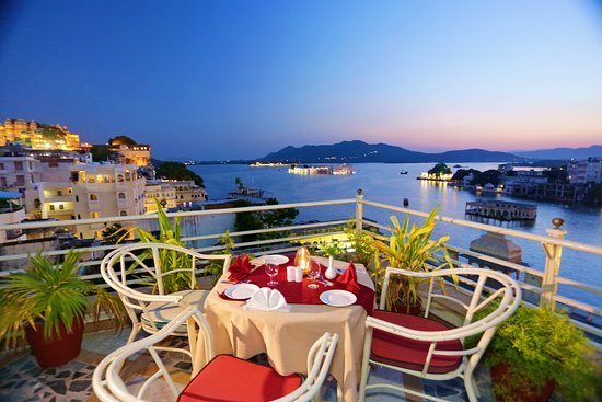 Rooftop dinner view, Udaipur